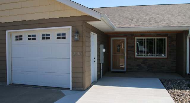 Photo of 2210 S Mary Beth Ave, Sioux Falls, SD 57106