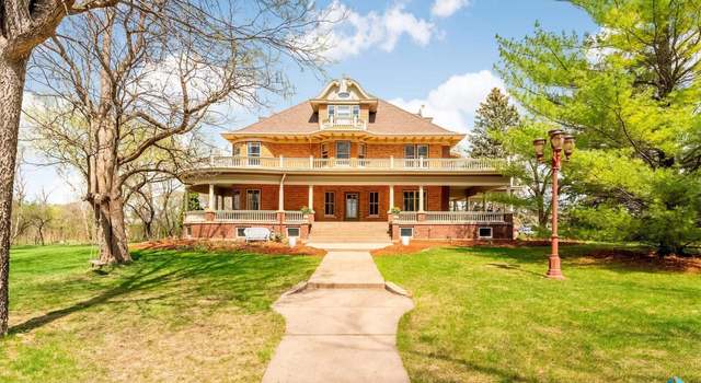 Photo of 903 N Dakota St, Canton, SD 57013