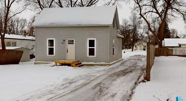 Photo of 311 Marvin Ave, Volga, SD 57071