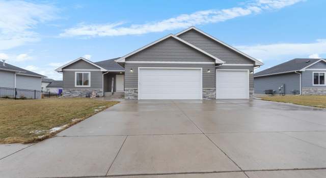 Photo of 163 Central Park Ct, Harrisburg, SD 57032