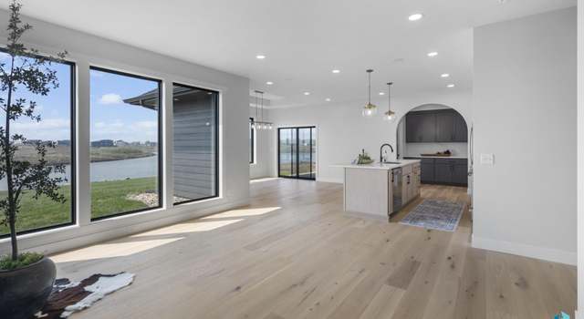 Photo of 1125 E Thompson Pl, Tea, SD 57064