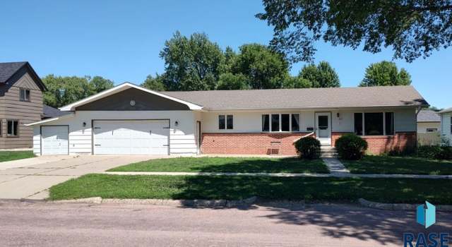 Photo of 602 S 3rd St, Beresford, SD 57004