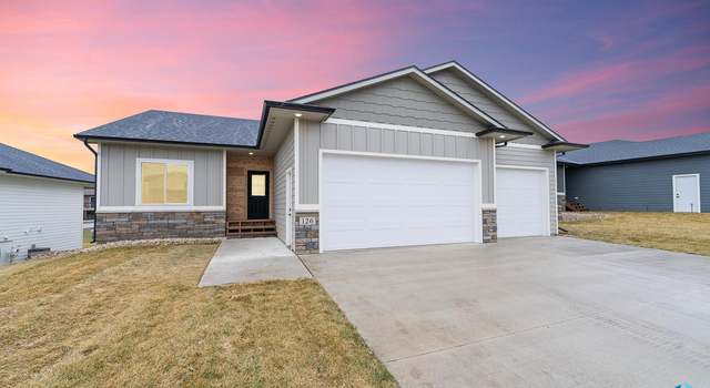 Photo of 126 Skyline Dr, Valley Springs, SD 57068