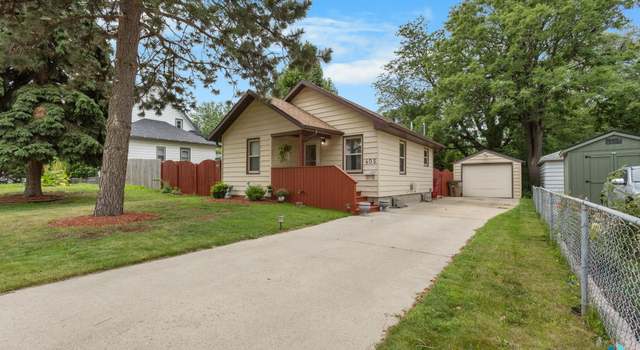 Photo of 405 N Van Eps Ave, Sioux Falls, SD 57103