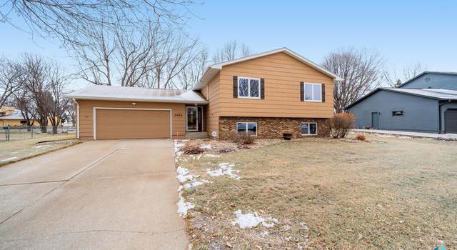 Photo of 4404 Fireside Ave, Sioux Falls, SD 57103