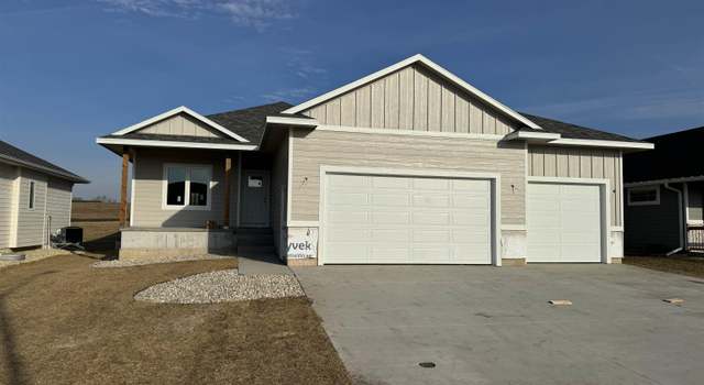Photo of 8001 E Norway Pine Trl, Sioux Falls, SD 57110