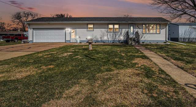 Photo of 940 E 2nd St, Bridgewater, SD 57319-2150