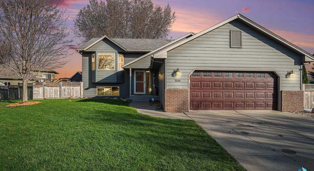 Photo of 3241 S Serenity Trl, Sioux Falls, SD 57103-6577