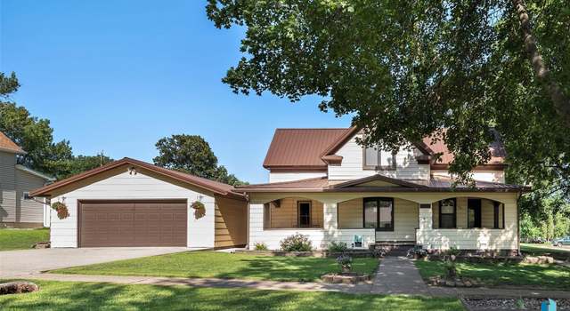 Photo of 401 Dakota St, Alcester, SD 57001