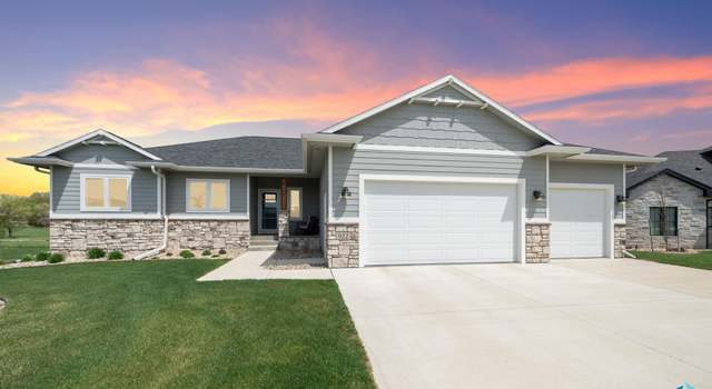 Photo of 922 Johnson Creek Ct, Harrisburg, SD 57032