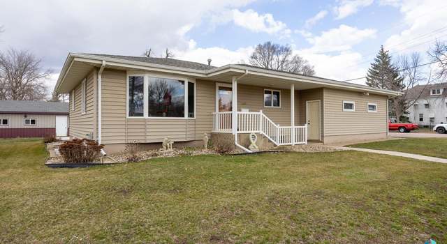 Photo of 500 W 5th St, Canton, SD 57013