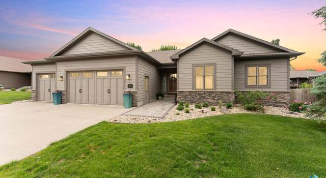 Photo of 1325 W Whitechurch Ln, Sioux Falls, SD 57108