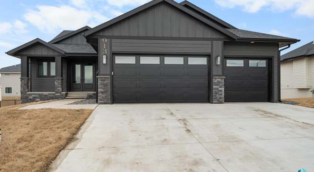 Photo of 913 N Sylvan Dr, Sioux Falls, SD 57110