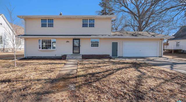 Photo of 104 N Main Ave, Lake Preston, SD 57249