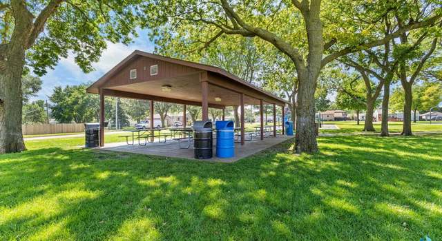 Photo of 1508 N Highland Ave, Sioux Falls, SD 57103