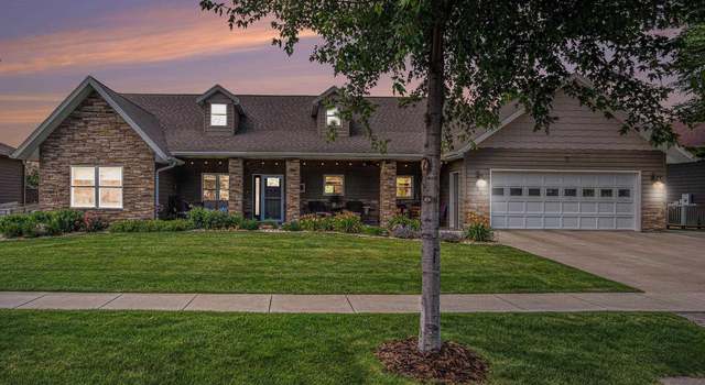 Photo of 504 Shamrock Dr, Hartford, SD 57033-2389