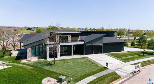 Photo of 200 N Mystic Creek Cir, Sioux Falls, SD 57110