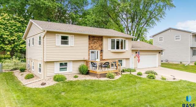 Photo of 913 S Gardner Dr, Sioux Falls, SD 57103