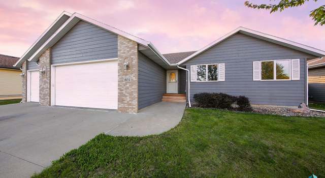 Photo of 604 Emmett Trl, Harrisburg, SD 57032