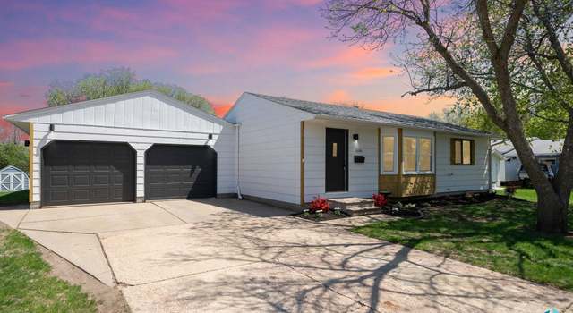 Photo of 5404 W Deer Creek Dr, Sioux Falls, SD 57106