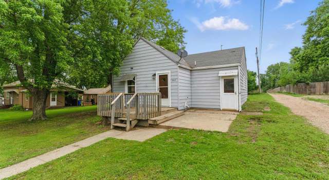 Photo of 207 W 4th St, Alcester, SD 57001