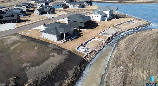 Photo of 2700 N Pickerel Cir, Tea, SD 57064