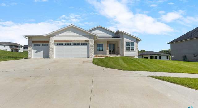 Photo of 8304 Sheridan Cir, Sioux Falls, SD 57110