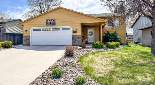 Photo of 2204 S Melanie Ln, Sioux Falls, SD 57103