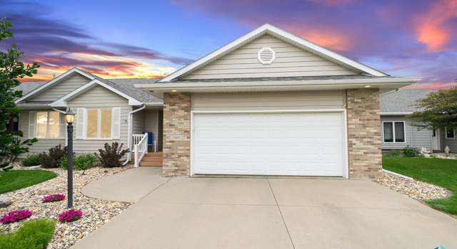 Photo of 1905 S Wheatland Ct, Sioux Falls, SD 57106-4748