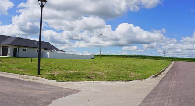 Photo of 401 W 5th St, Crooks, SD 57020