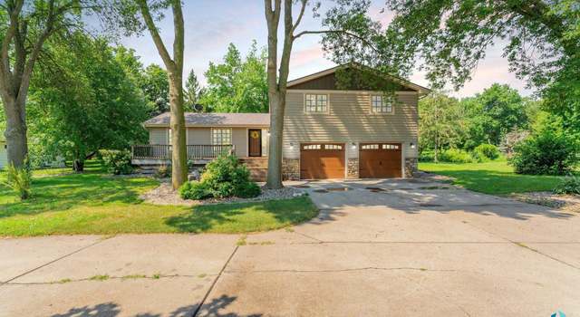 Photo of 505 N Appaloosa Trl, Sioux Falls, SD 57110