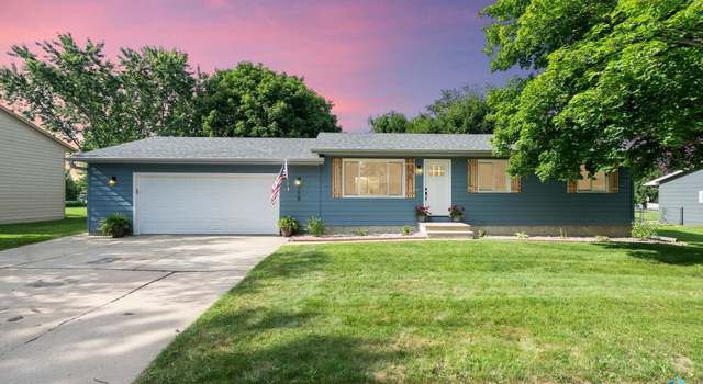 Photo of 108 E Glenwood Dr, Brandon, SD 57005