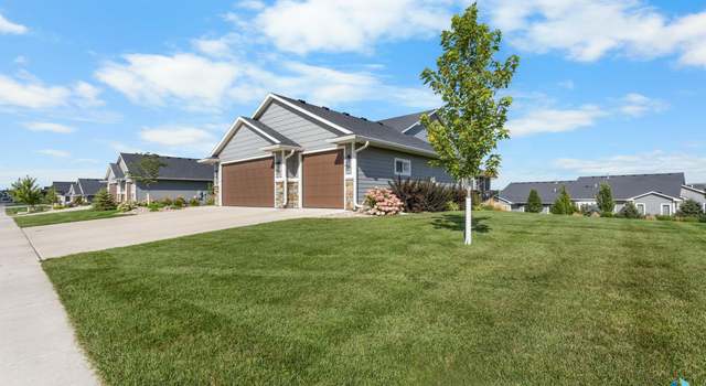Photo of 108 N Piper Dr, Sioux Falls, SD 57110