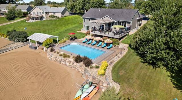 Photo of 6328 Harbor Way, Wentworth, SD 57075