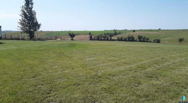 Photo of 1413 Michael Cir, Montrose, SD 57048