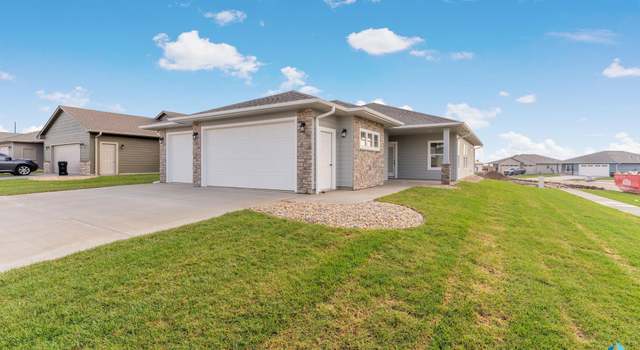 Photo of 2309 E Tinley St, Brandon, SD 57005