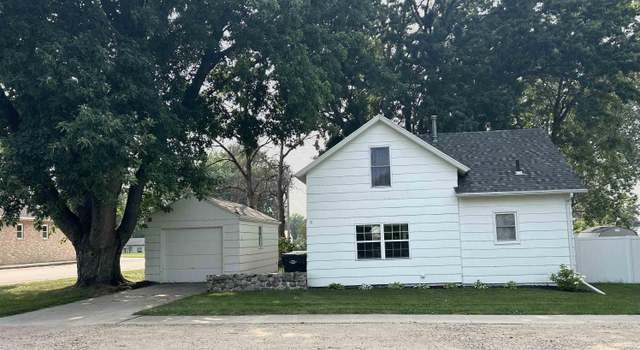 Photo of 111 3rd St, Beaver Creek, MN 56116