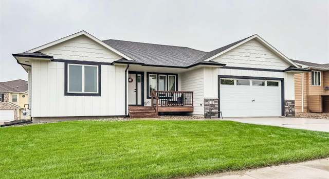 Photo of 712 Trojan Ave, Hartford, SD 57033