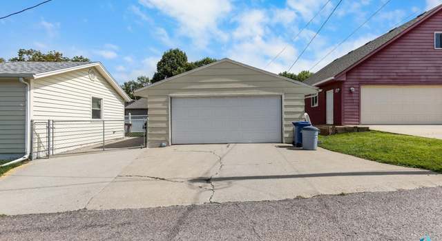 Photo of 615 W McClellan St, Sioux Falls, SD 57104