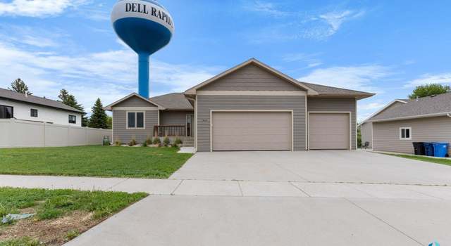 Photo of 1404 Bitterroot Rd, Dell Rapids, SD 57022