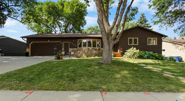Photo of 5908 W Chadwick Pl, Sioux Falls, SD 57106