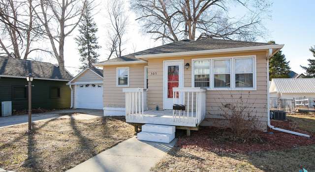 Photo of 305 1st St, Canton, SD 57013