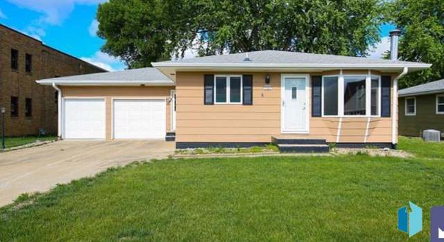 Photo of 121 S Elm St, Lennox, SD 57039