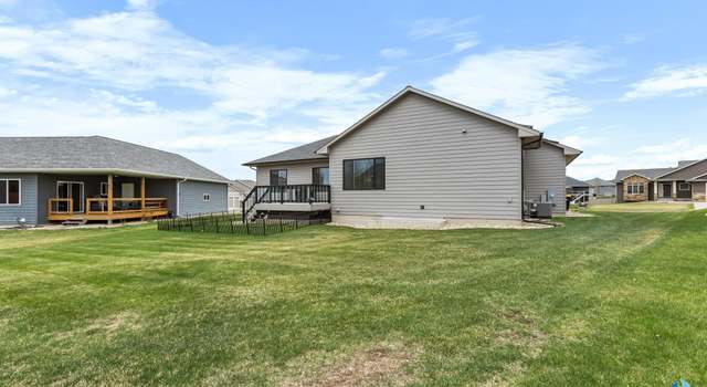 Photo of 1917 S Firefly Dr, Sioux Falls, SD 57110