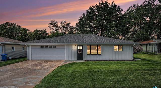 Photo of 515 Division Ave, Madison, SD 57042