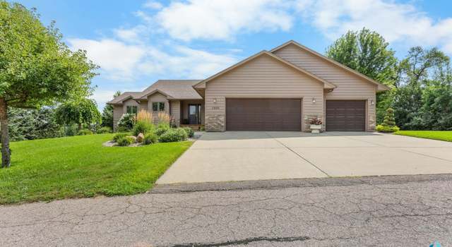 Photo of 1800 N Ranch Oak Pl, Sioux Falls, SD 57110