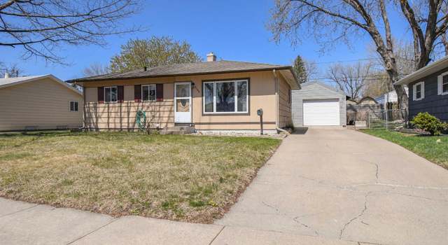 Photo of 2500 E 19th St, Sioux Falls, SD 57103