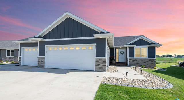 Photo of 622 Creekside Trl, Harrisburg, SD 57032