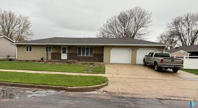 Photo of 1013 W 2nd Ave, Lennox, SD 57039