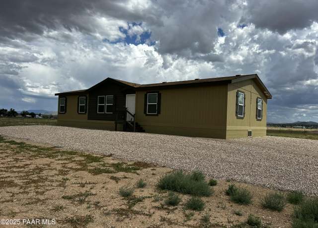 Property at 24975 N Verdot Dr, Paulden, AZ 86334, 3 beds, 2 baths